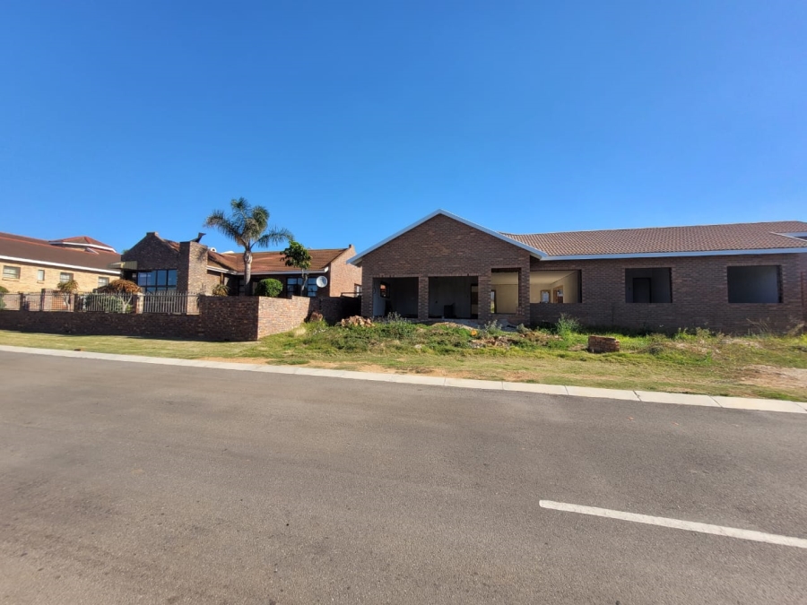 3 Bedroom Property for Sale in Wavecrest Eastern Cape